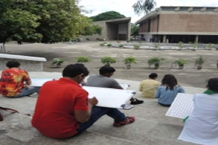 Institute of Fine Arts, Chandigarh campus photo 3