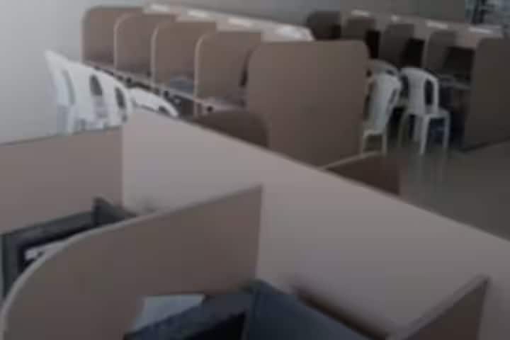 Sawkar Ayurvedic Medical College and Hospital, Satara campus photo 4
