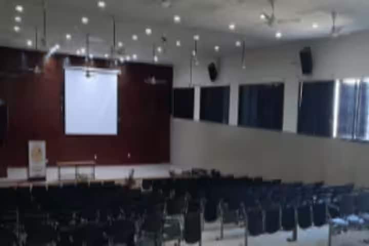KLE Ayurveda Medical College, Chikodi campus photo 2