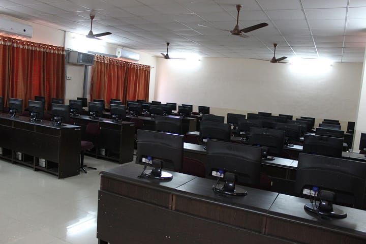 RNGIPT Bardoli campus photo 2