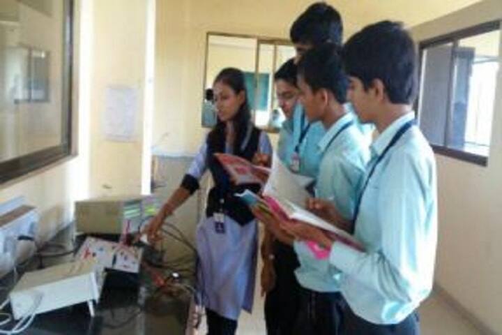 Shree Dhanvantary College of Engineering and Technology, Surat campus photo 4