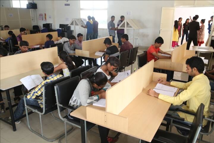 SAL College of Engineering, Ahmedabad campus photo 3