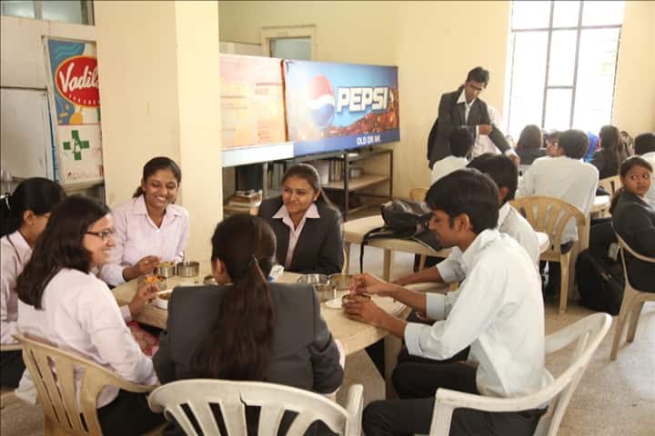 SAL College of Engineering, Ahmedabad campus photo 4