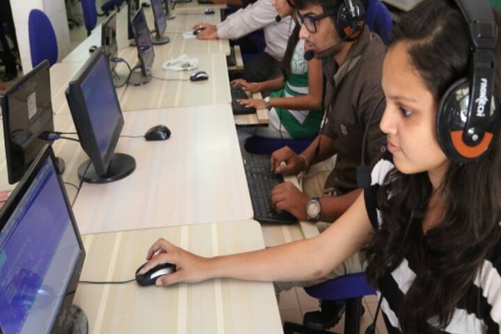 SAL College of Engineering, Ahmedabad campus photo 5