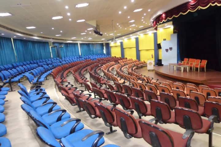 KLE Society's Law College, Bangalore campus photo 5