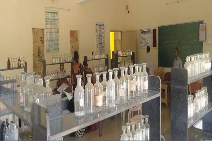 Nirmalaben Kishorbhai Desai Science College, Valsad campus photo 2