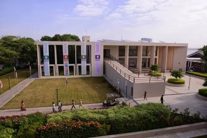 School of Law, Pandit Deendayal Energy University, Gandhinagar campus photo 2