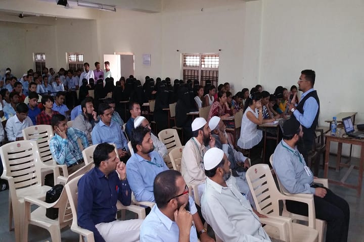 Jamia Isalamia Isha-atul Uloom's Ali-Allana College of Pharmacy, Akkalkuwa campus photo 2