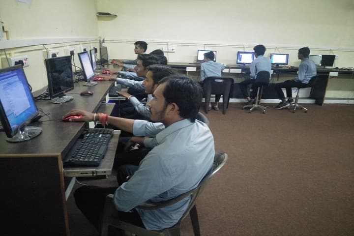 Yogeshwar College, Barwani campus photo 4