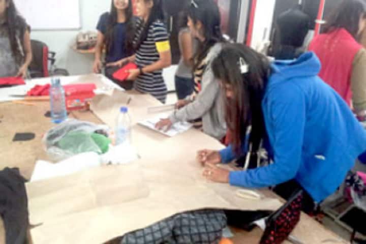 Institute of Design and Technology, Surat campus photo 2
