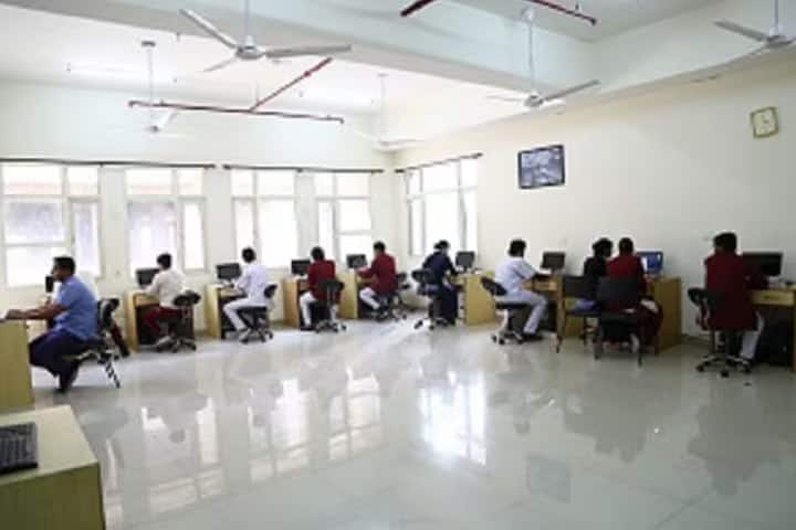 Metro College of Health Sciences and Research, Greater Noida campus photo 3