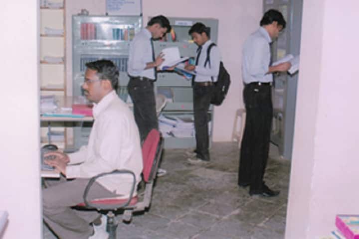MGV's Samajshree Prashantdada Hiray College of Pharmacy, Malegaon campus photo 3