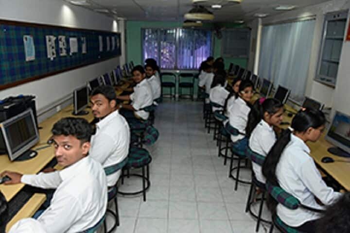 Suryadatta Institute of Fashion Technology, Pune campus photo 5