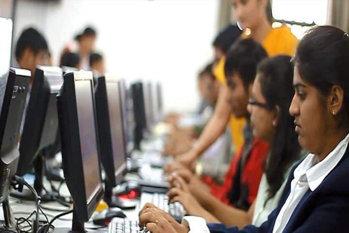 LJ College of Computer Application, Ahmedabad campus photo 2