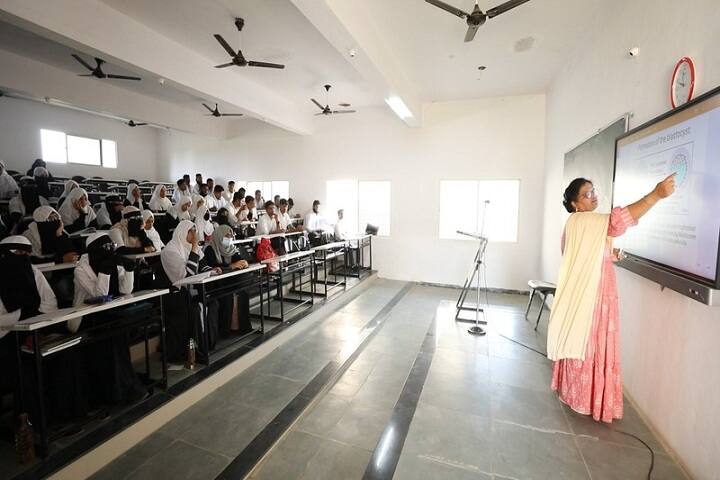 Omar Homoeopathic Medical College and Research Centre, Jalna campus photo 3