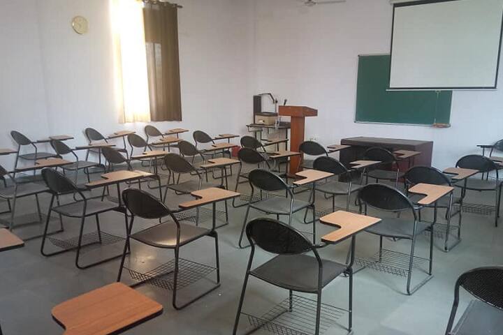 IIF Business School, Greater Noida campus photo 2