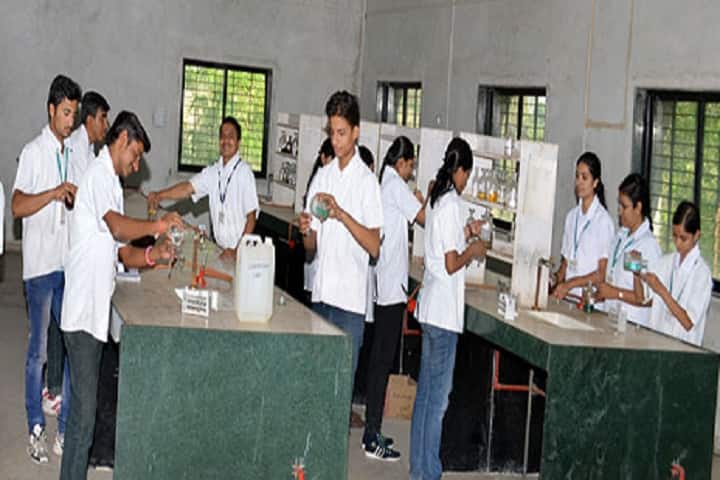 Kai Yashodabai Dagadu Saraf Charitable Trust's College of Pharmacy, Bhusawal campus photo 6