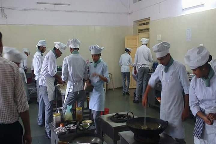 Shri Balasaheb Tirpude College of Hotel Management and Catering Technology, Nagpur campus photo 3