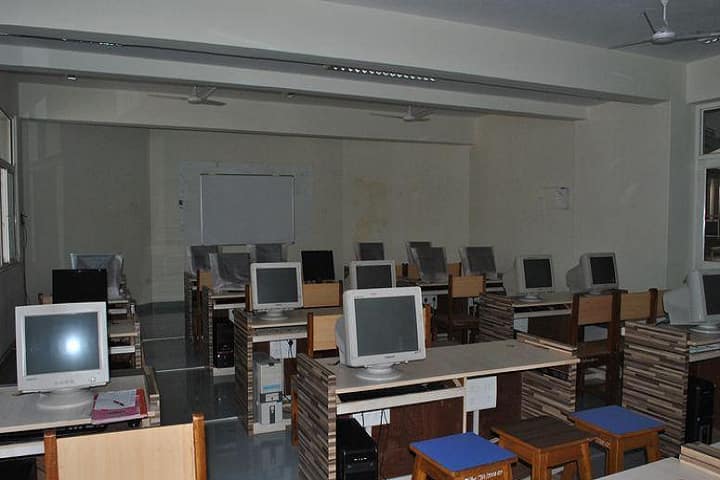Loknete Mohanrao Kadam College of Agriculture, Hingangaon campus photo 4