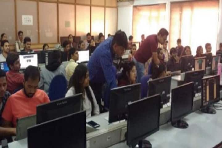 Chimanbhai Patel Post Graduate Institute of Computer Applications, Ahmedabad campus photo 3
