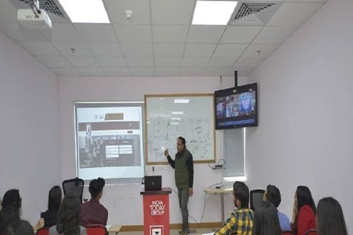 India Today Media Institute, Noida campus photo 2