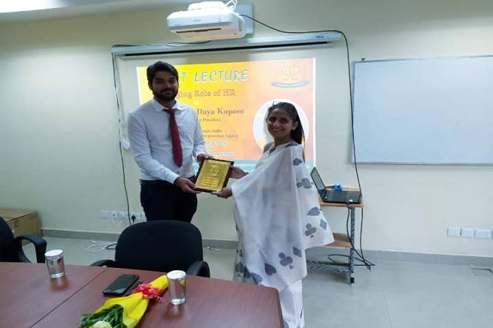 Atal Bihari Vajpayee School of Management and Entrepreneurship, Jawaharlal Nehru University, New Delhi campus photo 6