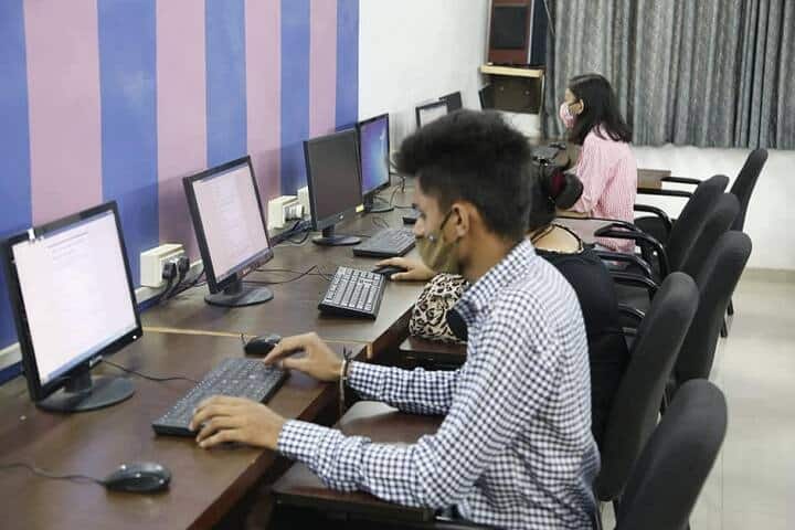 LJ Institute of Media and Communications, Ahmedabad campus photo 5