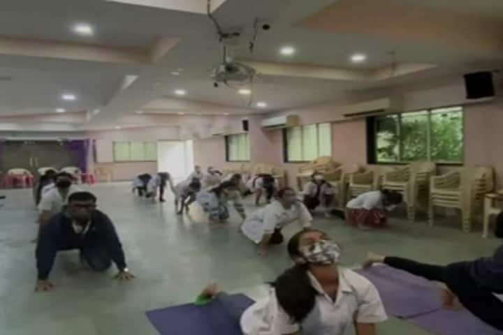 CD Pachchigar Homoeopathic Medical College, Surat campus photo 3