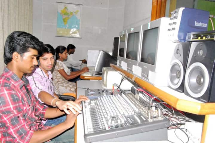 Sri Siddhartha Center for Media Studies, Tumkur campus photo 5