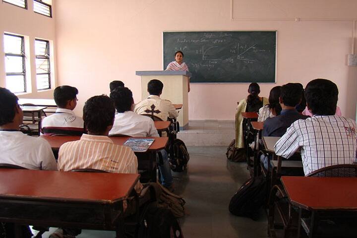 Nanasaheb RG Patil Institute of Pharmacy, Jalgaon campus photo 3
