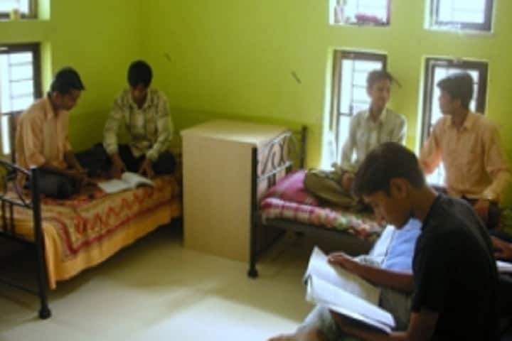 Nashik Gramin Shikshan Prasarak Mandal's College of Pharmacy, Nashik campus photo 2