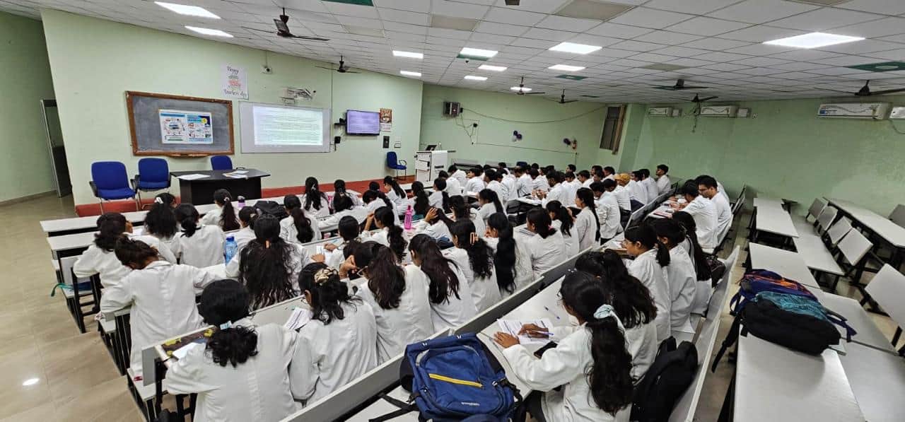 Shaheed Nirmal Mahto Medical College, Dhanbad campus photo 2