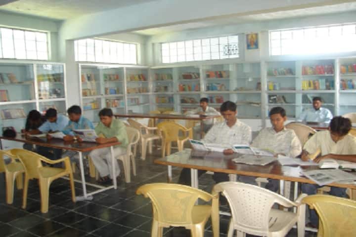 Kalmathada Pujya Shri Virupaksha Shivacharya Ayurvedic Medical College and Hospital, Manvi campus photo 2