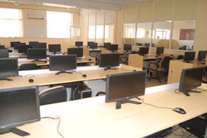 Krishna Institute of Computer Application and Management, Karad campus photo 5