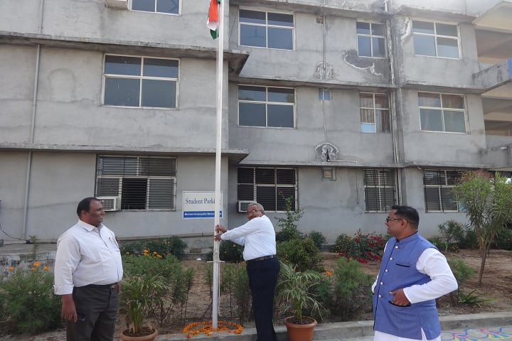 Merchant Homeopathic Medical College, Mehsana campus photo 6