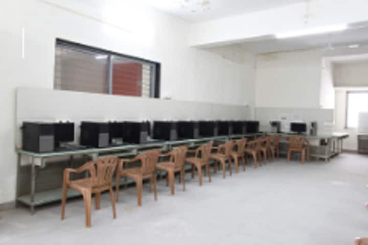 Solapur Education Society's College of Architecture, Solapur campus photo 4