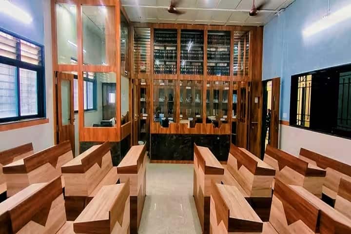 Sandesh Law College, Mumbai campus photo 4