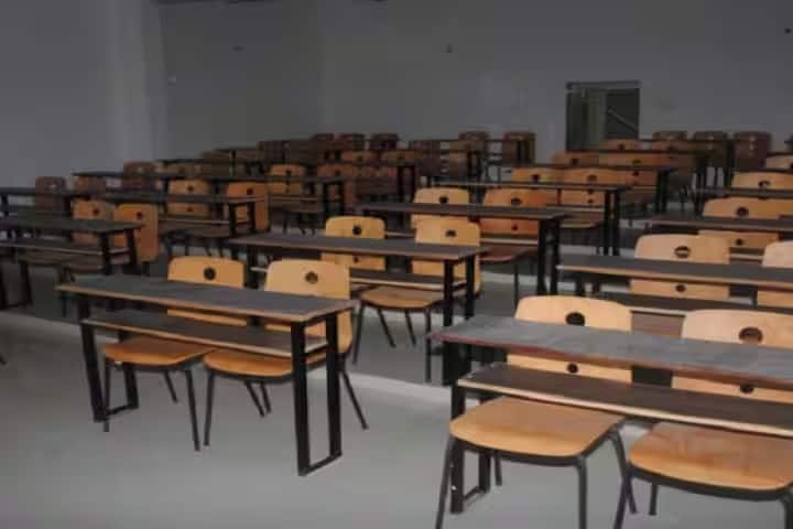 Eva College of Ayurved, Rajkot campus photo 2