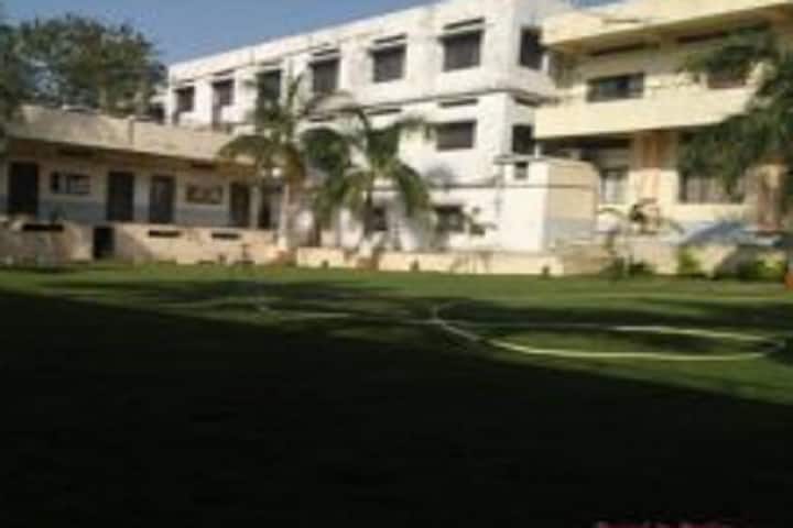 Kisan Vidya Prasarak Sansthas Institute of Pharmaceutical Education, Boradi campus photo 3