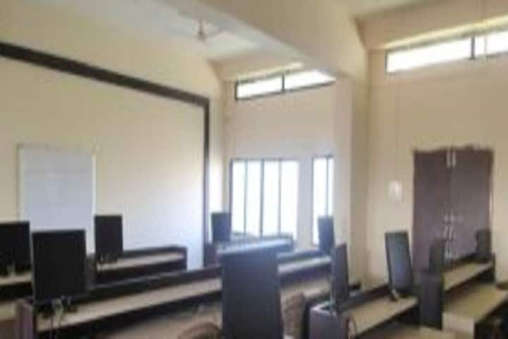 Kisan Vidya Prasarak Sansthas Institute of Pharmaceutical Education, Boradi campus photo 4