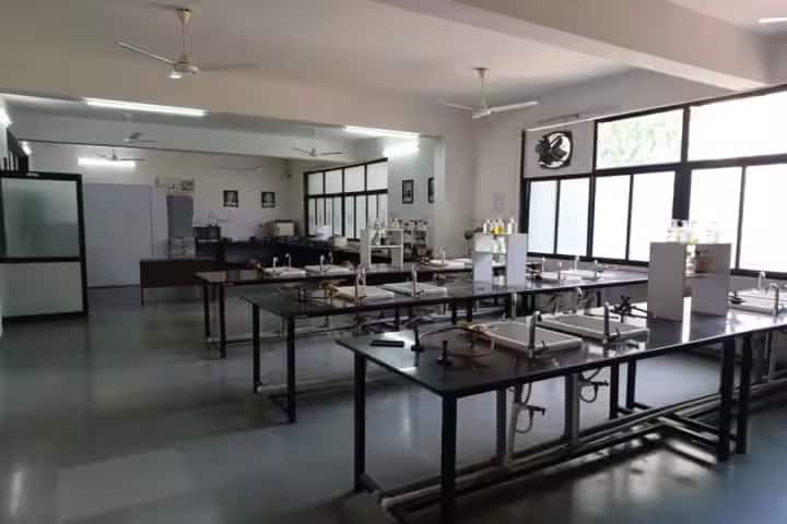 Khyati College of Pharmacy, Palodia campus photo 3