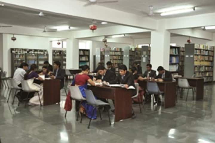 Indian Institute of Finance (IIF) Greater Noida campus photo 5