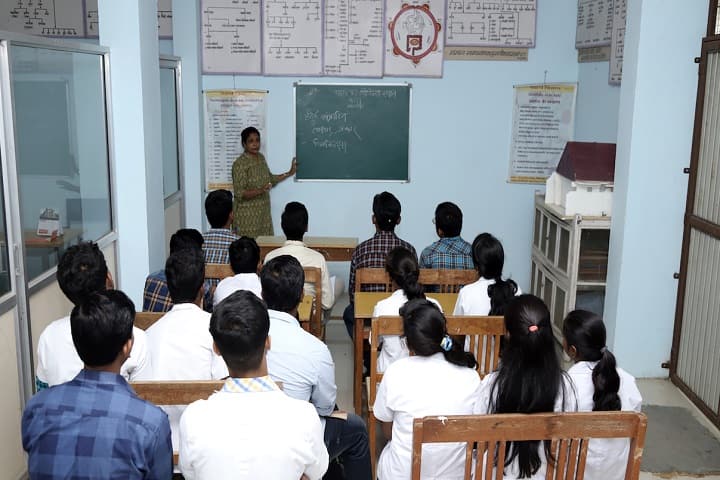 Shri Gajanan Maharaj Sansthan's Ayurved Mahavidyalaya, Pusad campus photo 2