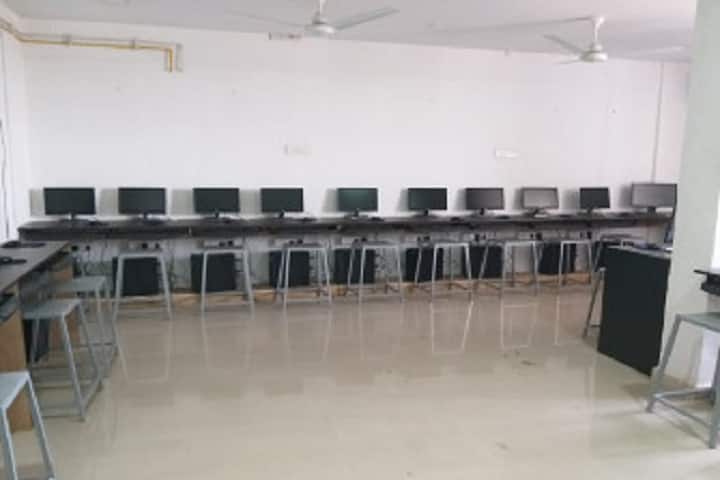 Svayambhu Institute of Nursing, Ahmedabad campus photo 4