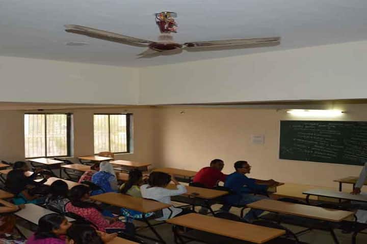 LaxmiNarayan Dev College of Pharmacy, Bharuch campus photo 2