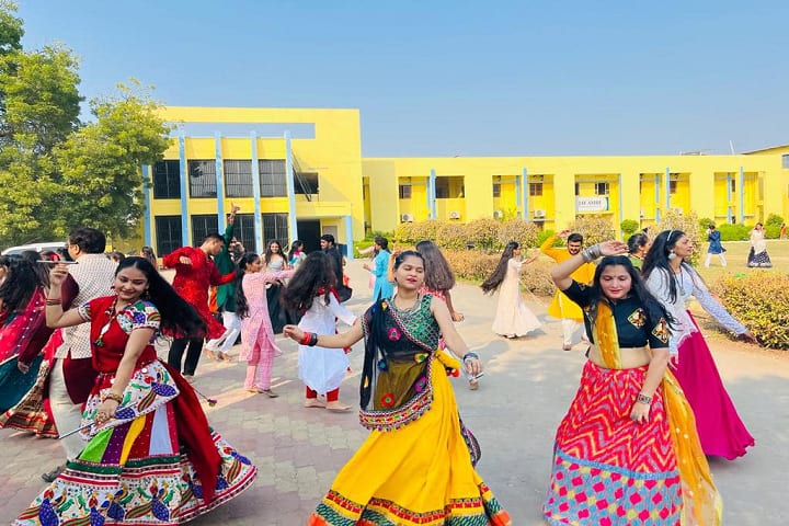 LaxmiNarayan Dev College of Pharmacy, Bharuch campus photo 3
