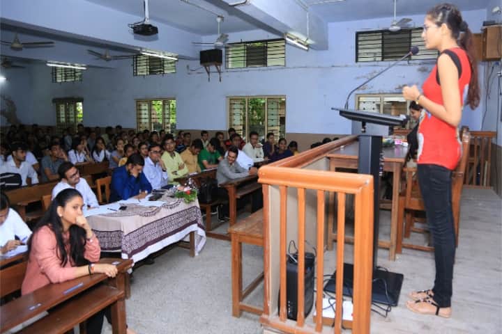 VT Choksi Sarvajanik College of Law, Surat campus photo 6