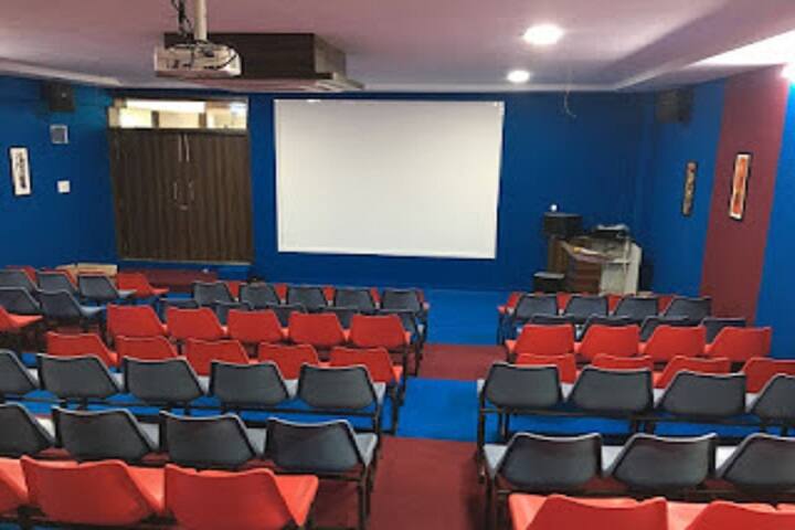 Vivekanand Law College, Ahmedabad campus photo 2