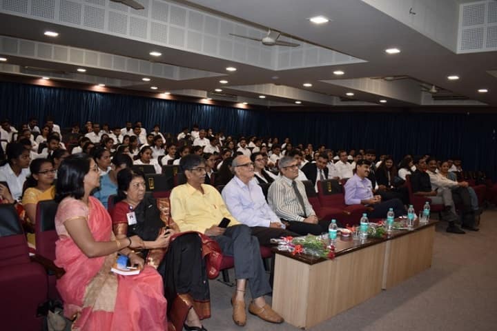 Vivekanand Education Society's College of Law, Mumbai campus photo 4