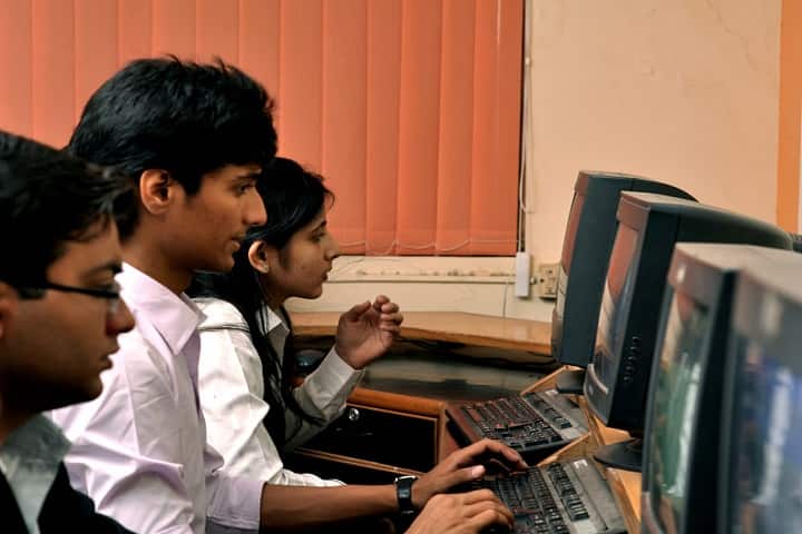 Som Lalit Institute of Computer Application, Ahmedabad campus photo 4